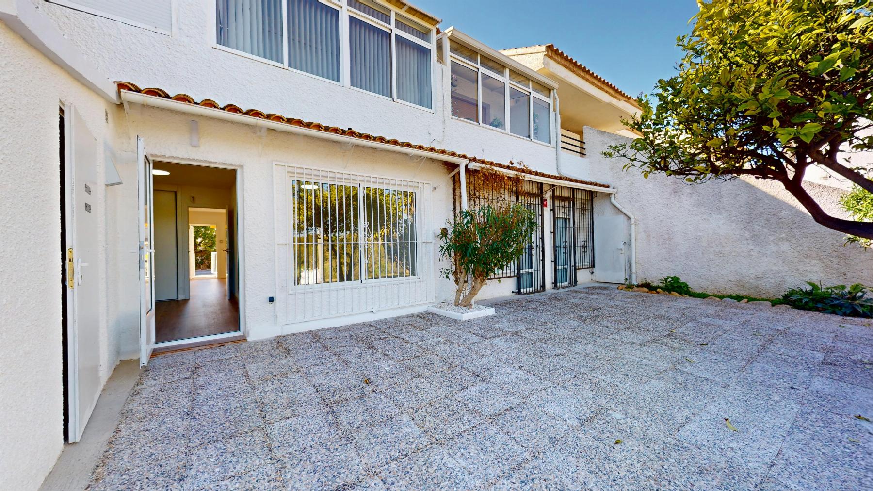 For sale - 2 Bedroom 1 Bathroom Bungalow in Orihuela Costa - Villamartin  - Alicante