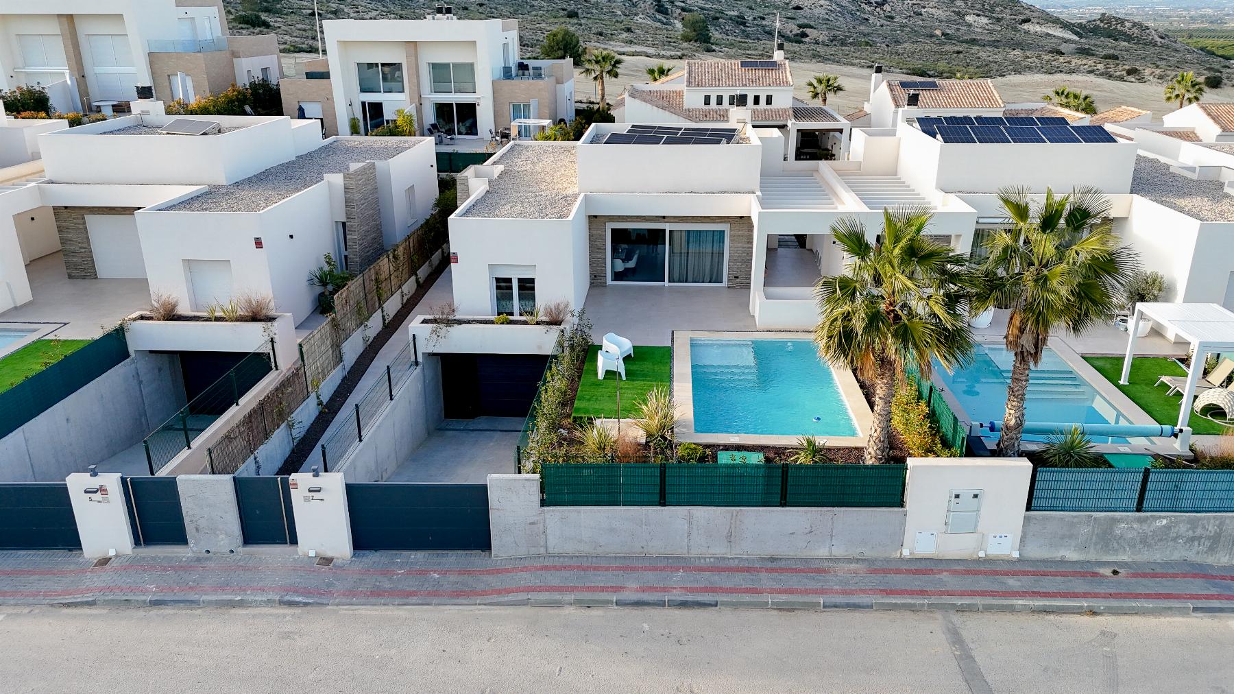 For sale - 4 Bedroom 4 Bathroom Villa in Algorfa - Campo de Golf - Algorfa  - Alicante