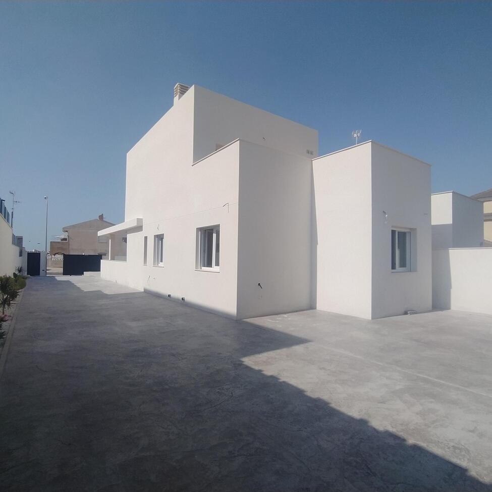 For sale - 3 Bedroom 2 Bathroom Villa Penthouse in Torrevieja - aguas nuevas  - Alicante