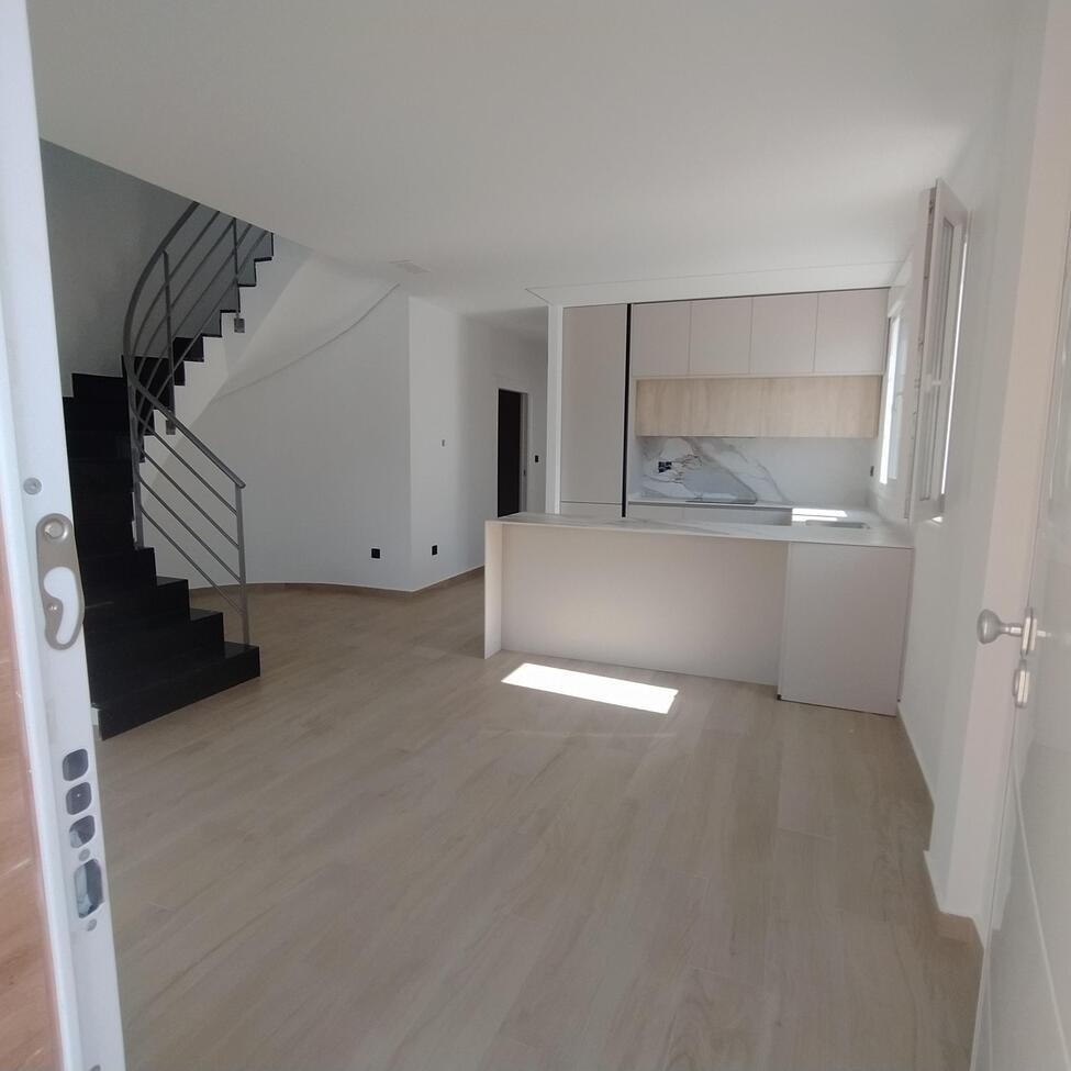 For sale - 3 Bedroom 2 Bathroom Villa Penthouse in Torrevieja - aguas nuevas  - Alicante