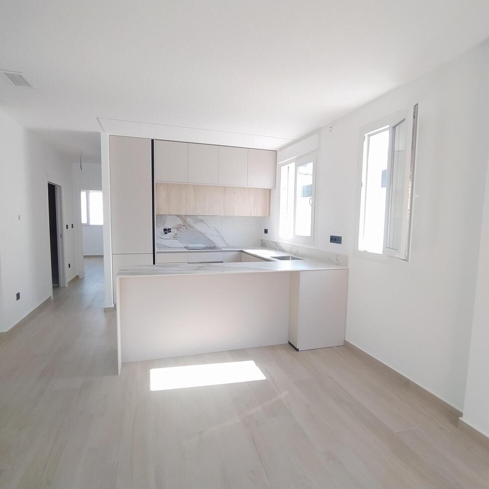 For sale - 3 Bedroom 2 Bathroom Villa Penthouse in Torrevieja - aguas nuevas  - Alicante