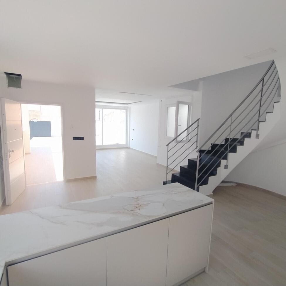 For sale - 3 Bedroom 2 Bathroom Villa Penthouse in Torrevieja - aguas nuevas  - Alicante