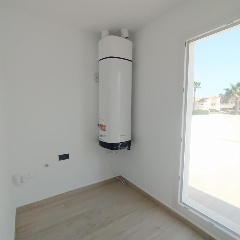 For sale - 3 Bedroom 2 Bathroom Villa Penthouse in Torrevieja - aguas nuevas  - Alicante