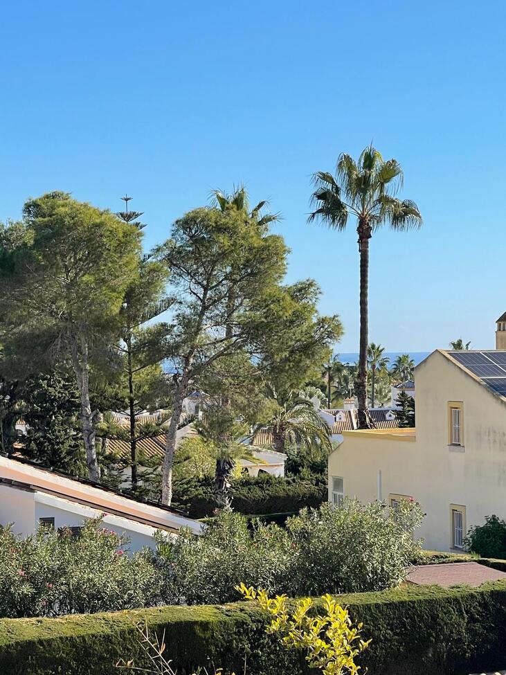 For sale - 3 Bedroom 3 Bathroom Villa in Villamartin - Costa Blanca  - Alicante