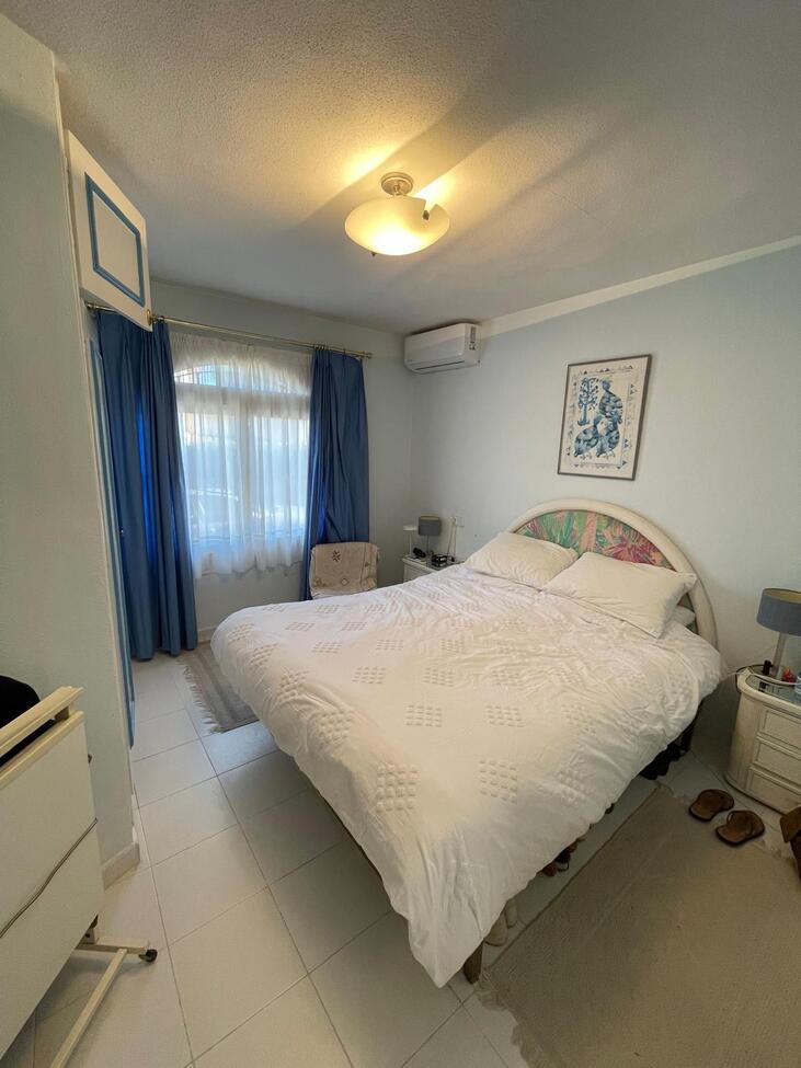 For sale - 3 Bedroom 3 Bathroom Villa in Villamartin - Costa Blanca  - Alicante