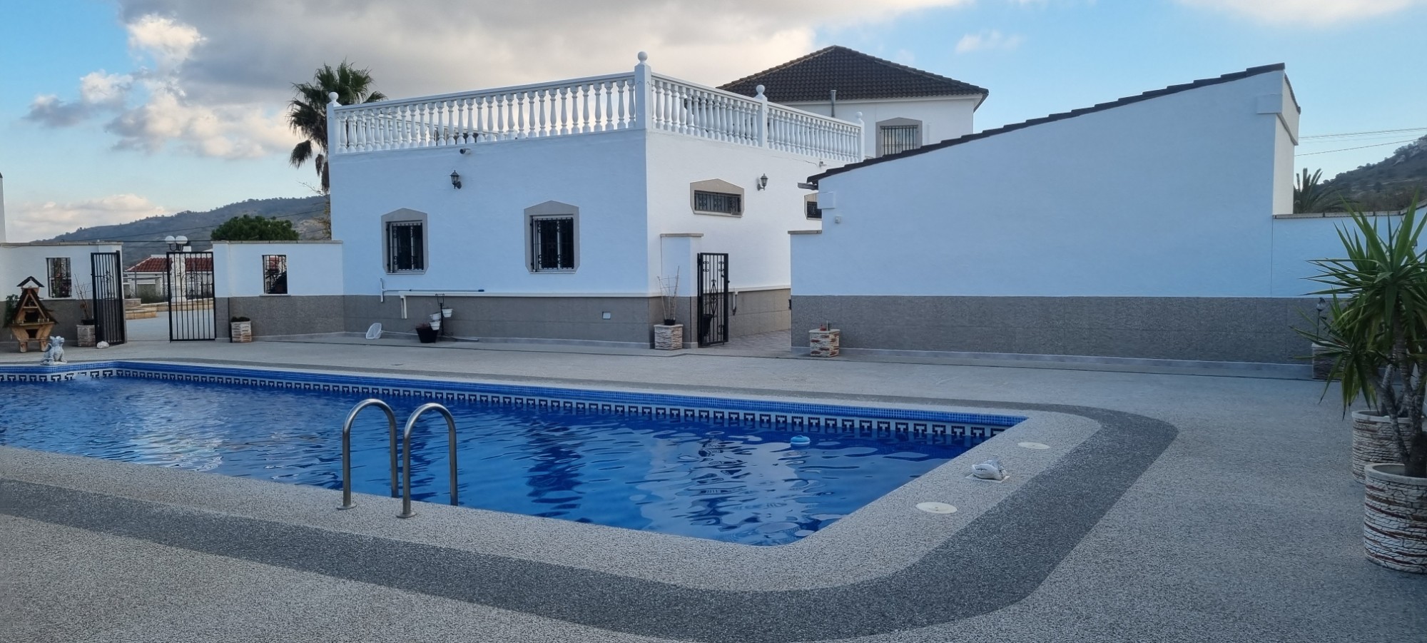 For sale - 6 Bedroom 8 Bathroom Villa in Hondon de los Frailes - Inland  - Alicante