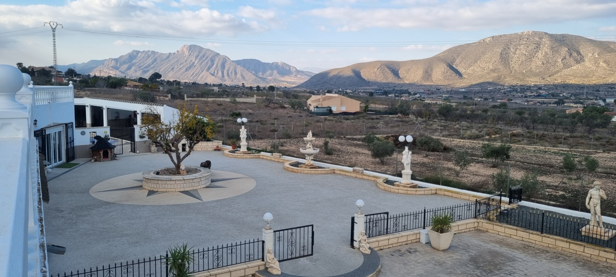 For sale - 6 Bedroom 8 Bathroom Villa in Hondon de los Frailes - Inland  - Alicante