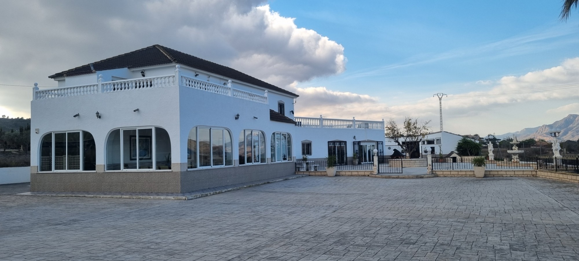 For sale - 6 Bedroom 8 Bathroom Villa in Hondon de los Frailes - Inland  - Alicante