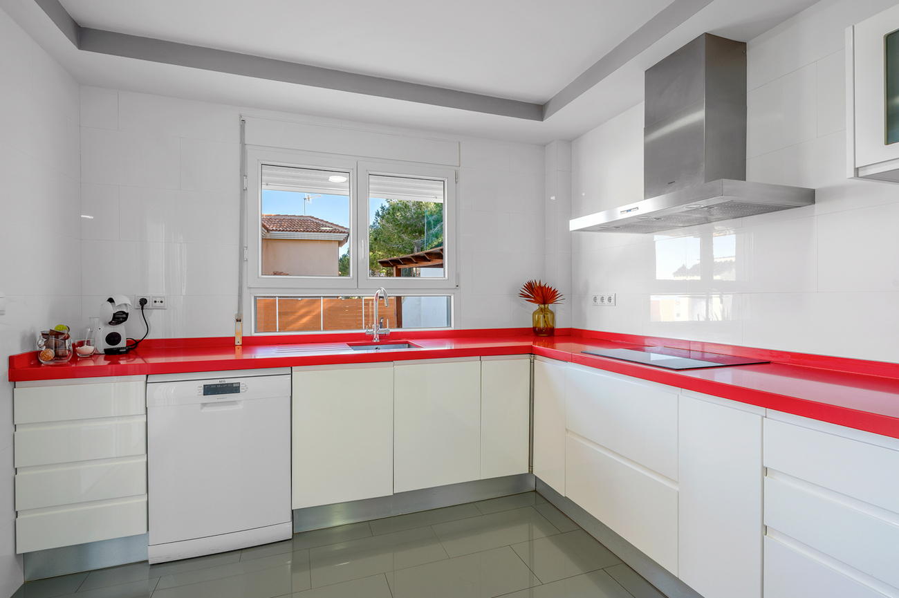 For sale - 3 Bedroom 3 Bathroom Villa in Ciudad De Las Comunicaciones - Costa Blanca  - Alicante