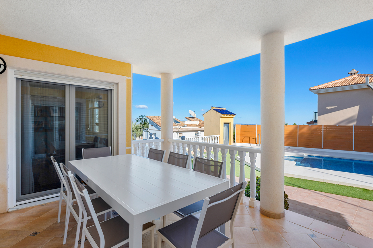 For sale - 3 Bedroom 3 Bathroom Villa in Ciudad De Las Comunicaciones - Costa Blanca  - Alicante