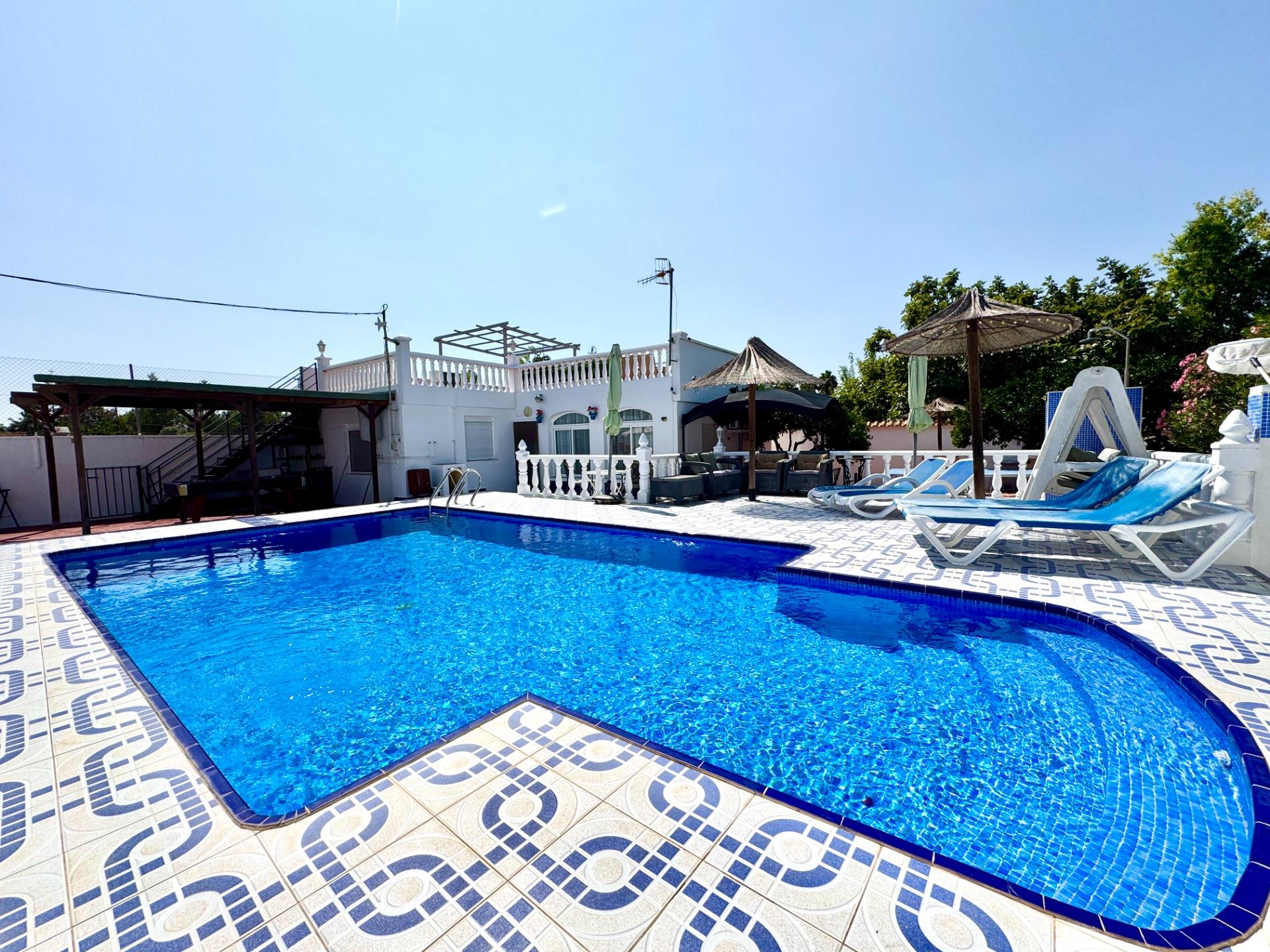 For sale - 7 Bedroom 5 Bathroom Villa in Dolores - Comunidad Valenciana  - Alicante