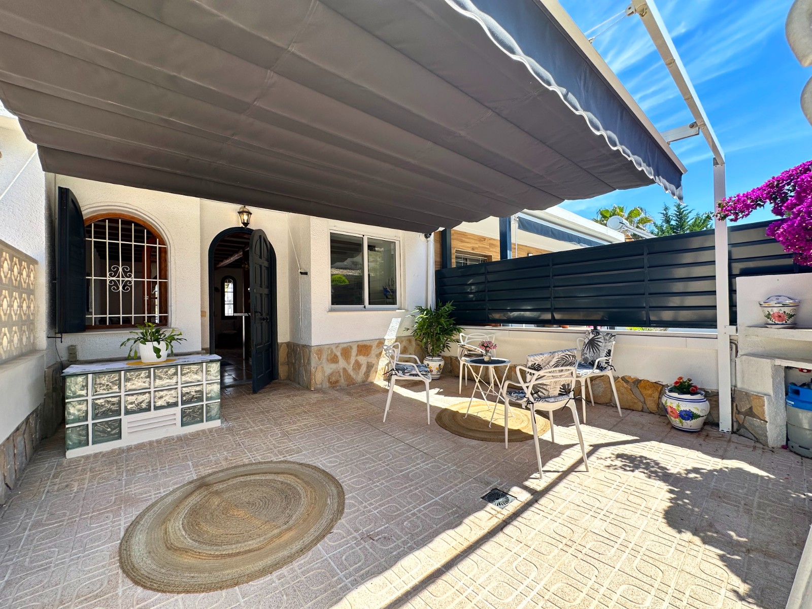 For sale - 3 Bedroom 3 Bathroom Town House in Orihuela Costa - Costa Blanca  - Alicante