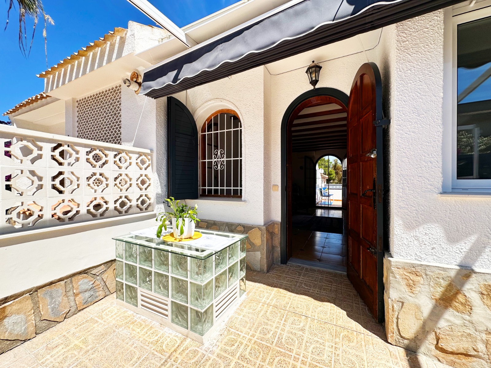 For sale - 3 Bedroom 3 Bathroom Town House in Orihuela Costa - Costa Blanca  - Alicante