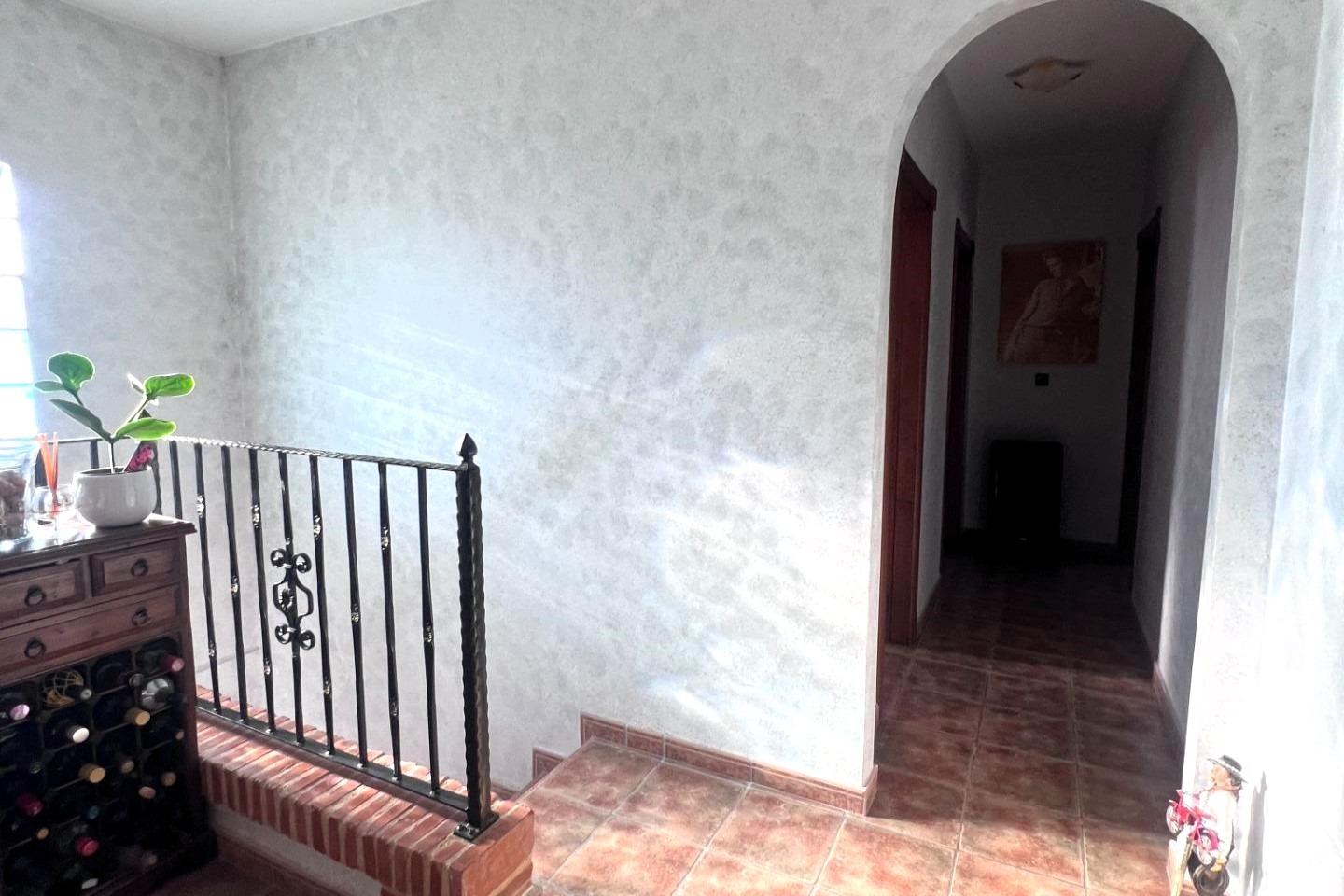 For sale - 5 Bedroom 3 Bathroom Villa in Orihuela - Desamparados-hurchillo-torremendo  - Alicante