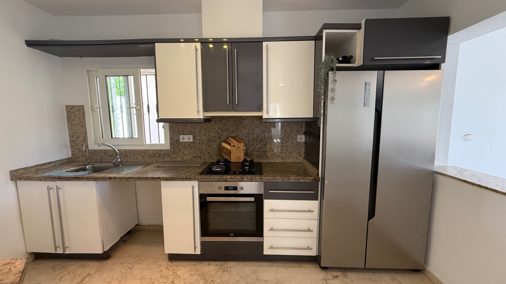 For sale - 4 Bedroom 2 Bathroom Villa in Las Ramblas Villamartin - Inland  - Alicante