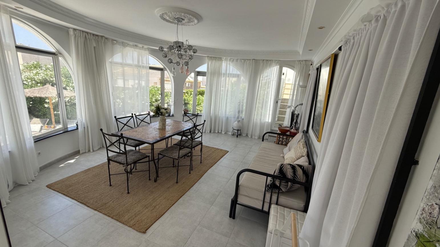 For sale - 3 Bedroom 3 Bathroom Villa in Torrevieja - Costa Blanca  - Alicante
