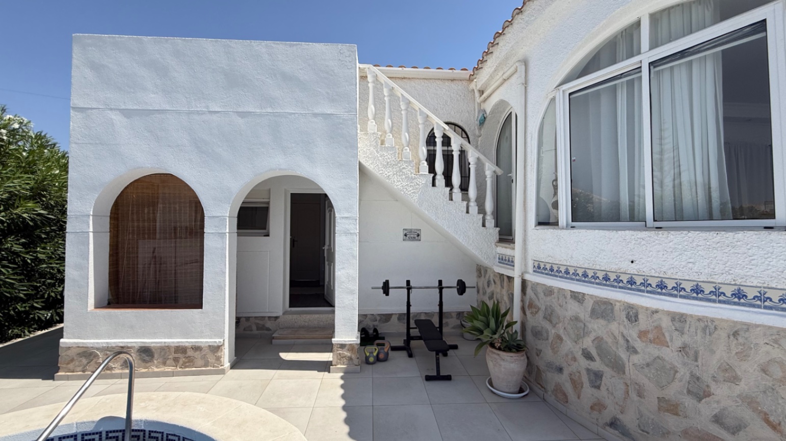 For sale - 3 Bedroom 3 Bathroom Villa in Torrevieja - Costa Blanca  - Alicante