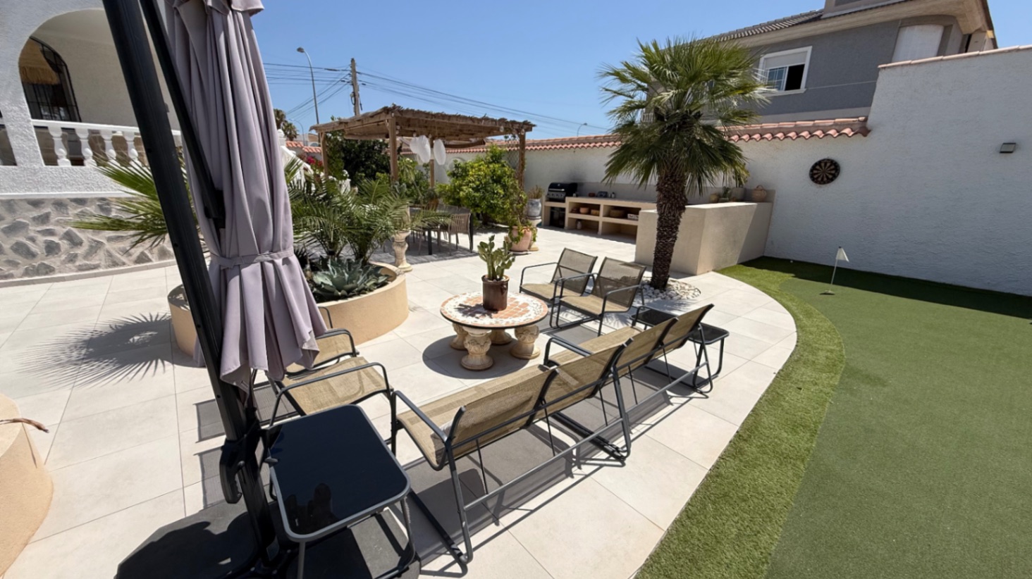 For sale - 3 Bedroom 3 Bathroom Villa in Torrevieja - Costa Blanca  - Alicante