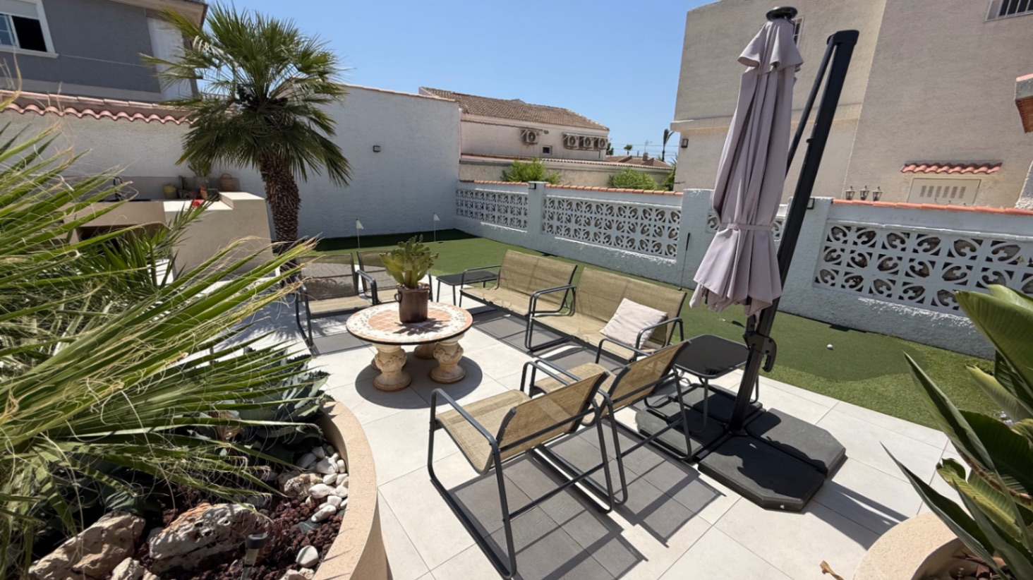 For sale - 3 Bedroom 3 Bathroom Villa in Torrevieja - Costa Blanca  - Alicante