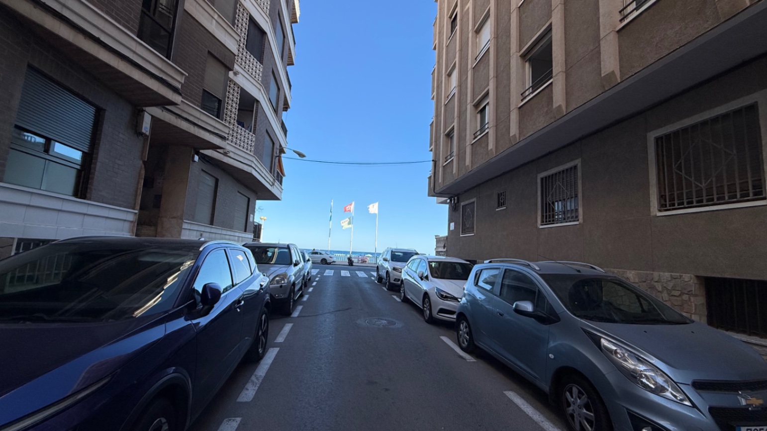 For sale - 3 Bedroom 2 Bathroom Apartment in Torrevieja - Costa Blanca  - Alicante
