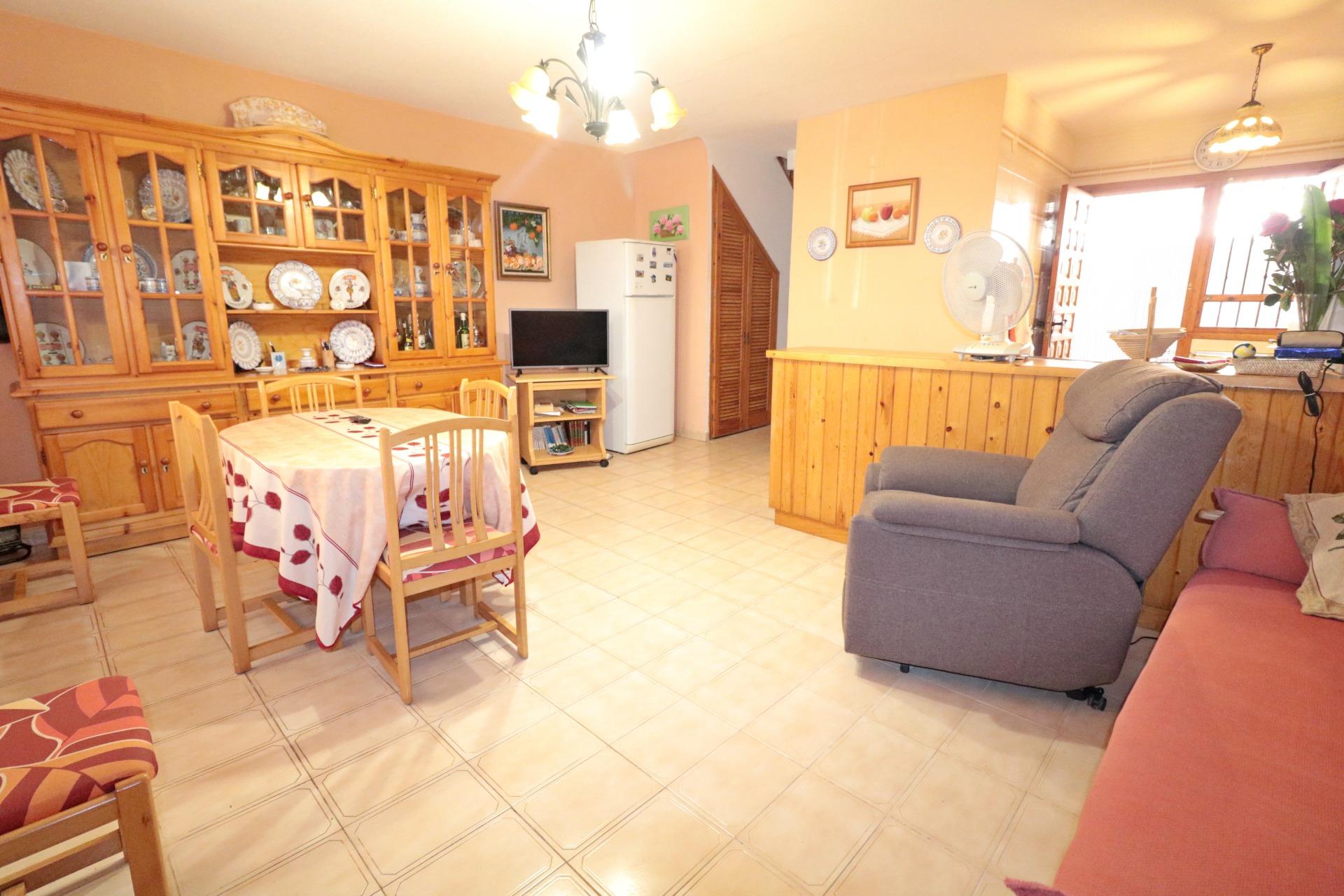 For sale - 3 Bedroom 1 Bathroom Town House in Torrevieja - Playa De Los Naufragos  - Alicante