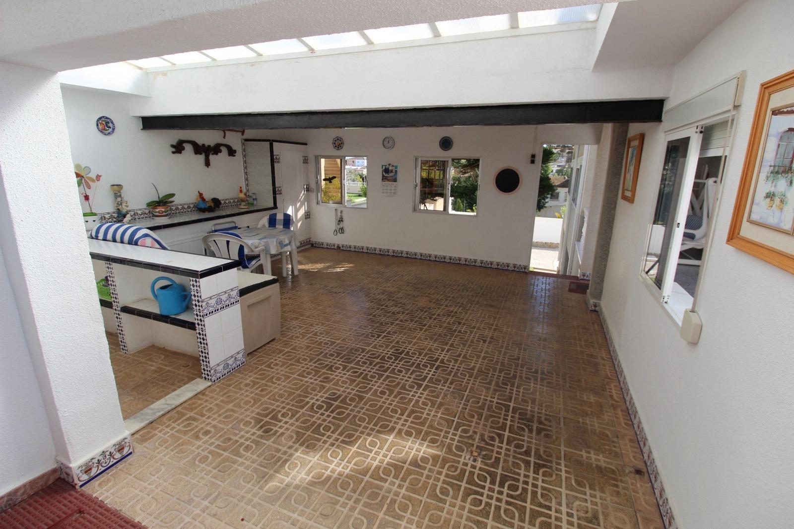 For sale - 5 Bedroom 2 Bathroom Villa in Los Balcones - Los Balcones - Los Altos Del Edén  - Alicante