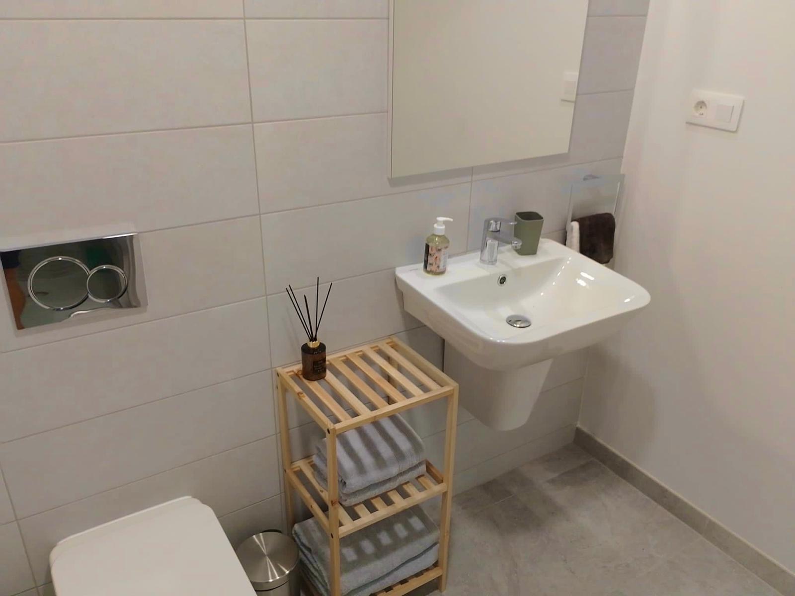 For sale - 2 Bedroom 2 Bathroom Apartment in Orihuela - Inland  - Alicante