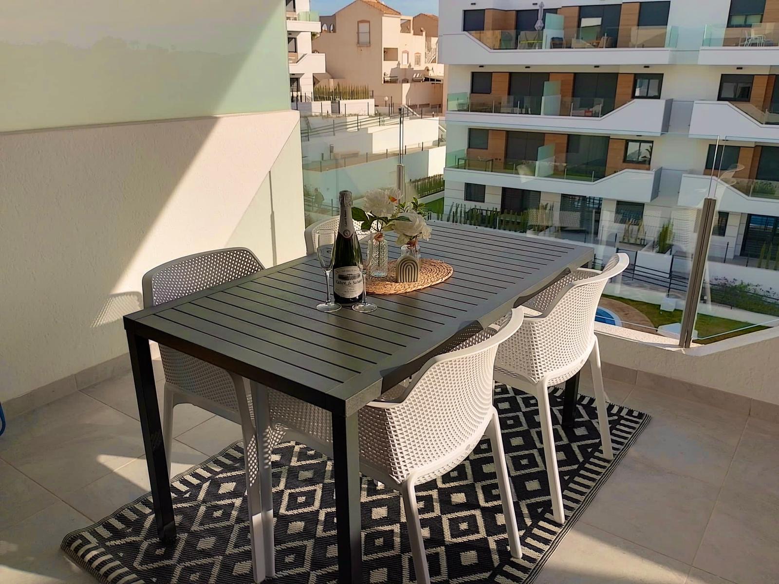 For sale - 2 Bedroom 2 Bathroom Apartment in Orihuela - Inland  - Alicante