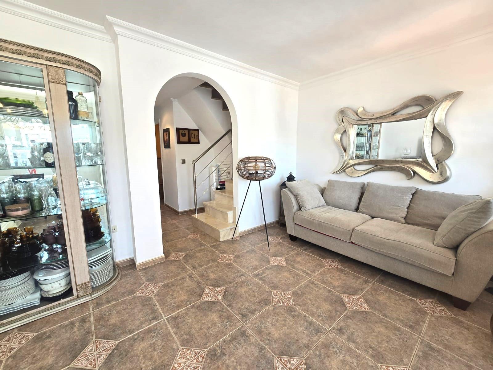 For sale - 3 Bedroom 2 Bathroom Town House in Torrevieja - Los Balcones  - Alicante