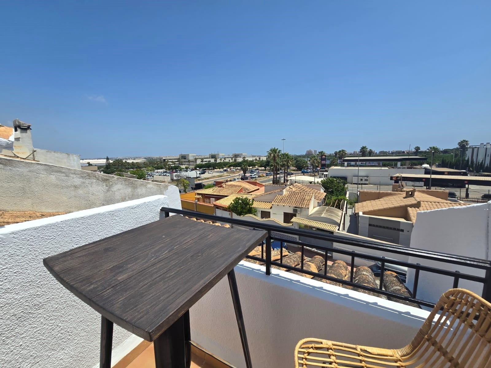For sale - 3 Bedroom 2 Bathroom Town House in Torrevieja - Los Balcones  - Alicante