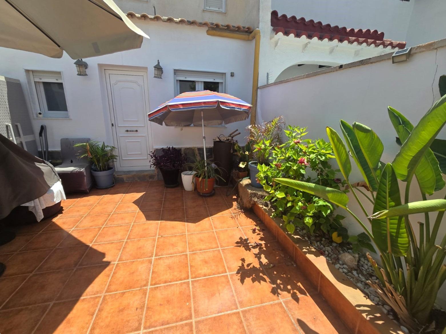 For sale - 3 Bedroom 2 Bathroom Town House in Torrevieja - Los Balcones  - Alicante