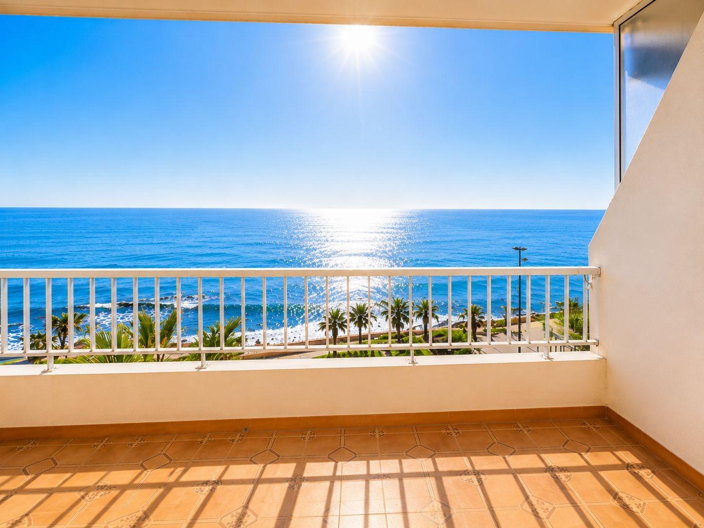 For sale - 3 Bedroom 2 Bathroom Apartment in Torrevieja - Playa Del Cura  - Alicante