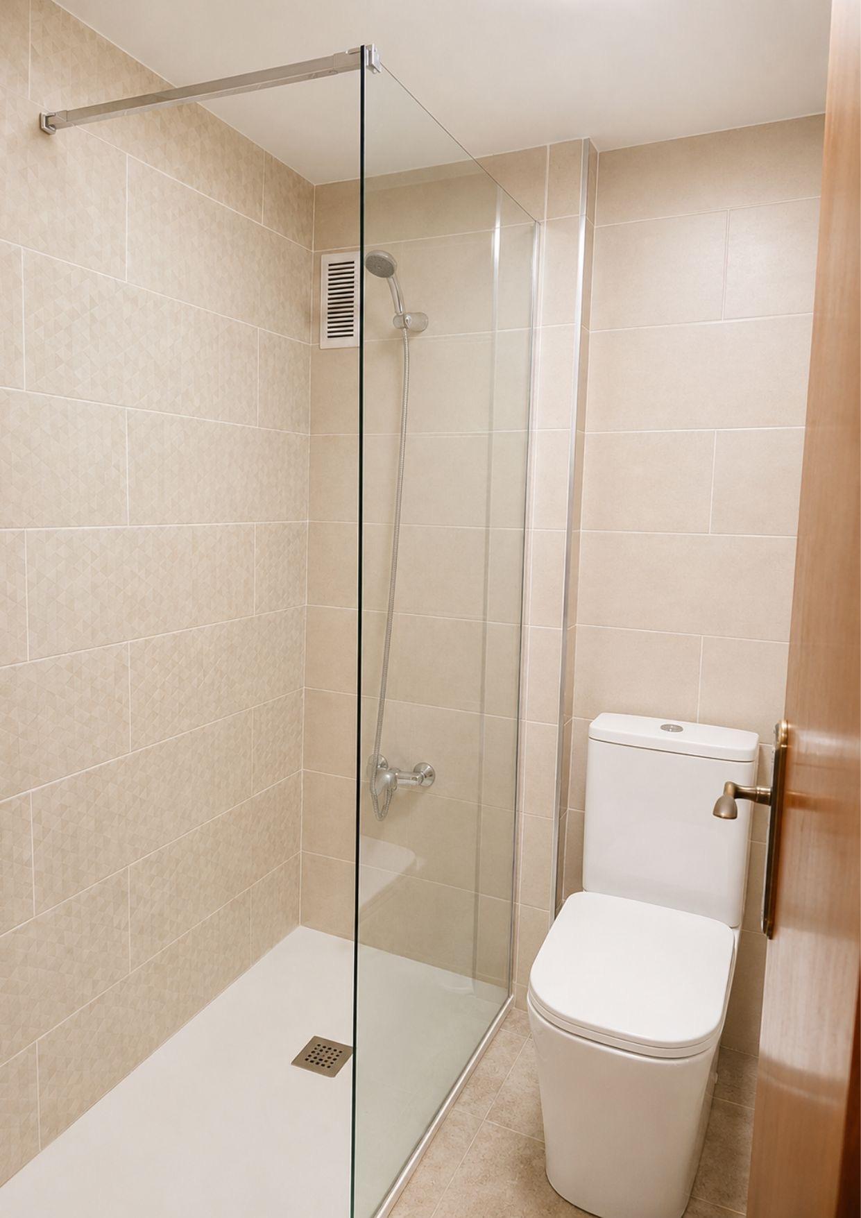 For sale - 3 Bedroom 2 Bathroom Apartment in Torrevieja - Playa Del Cura  - Alicante