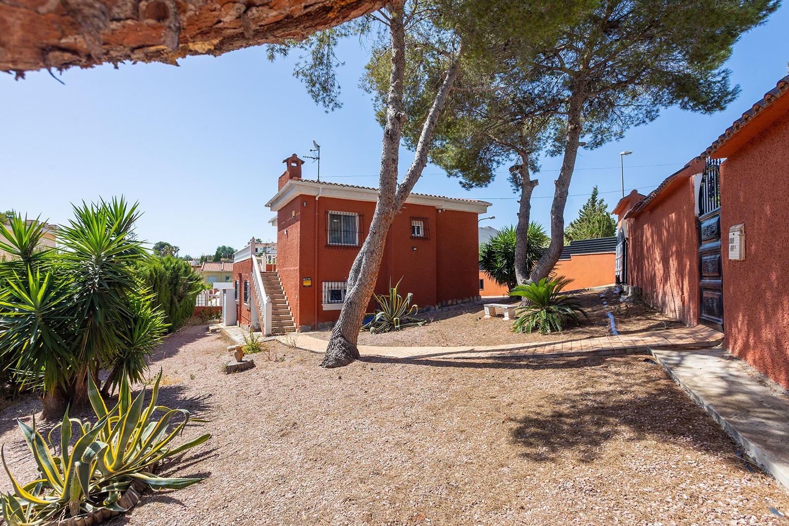 For sale - 4 Bedroom 3 Bathroom Villa in Torrevieja - Los Balcones - Los Altos Del Edén  - Alicante