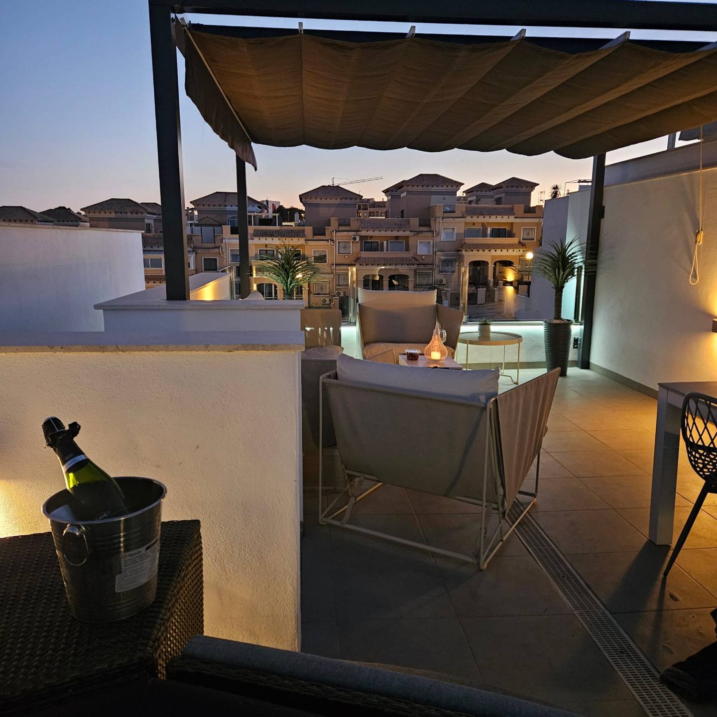 For sale - 3 Bedroom 3 Bathroom Villa in Villamartin - Costa Blanca  - Alicante