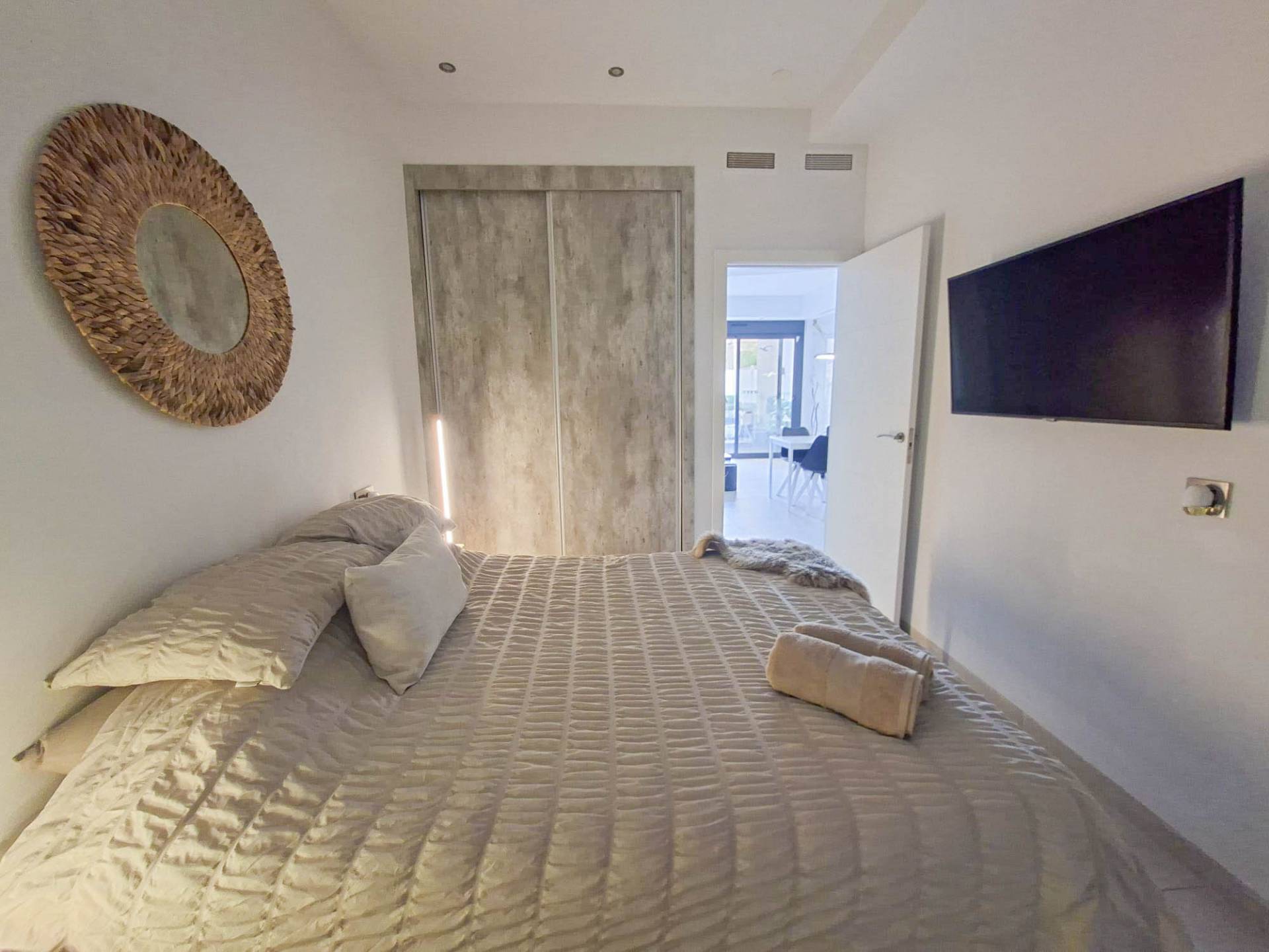 For sale - 3 Bedroom 3 Bathroom Villa in Villamartin - Costa Blanca  - Alicante