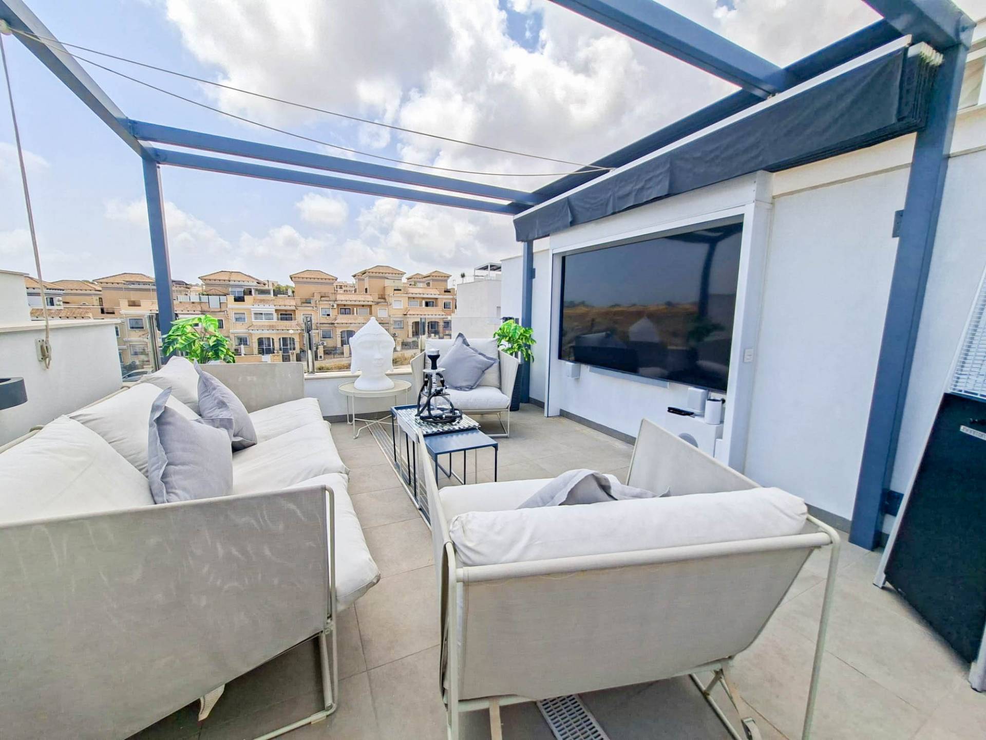 For sale - 3 Bedroom 3 Bathroom Villa in Villamartin - Costa Blanca  - Alicante