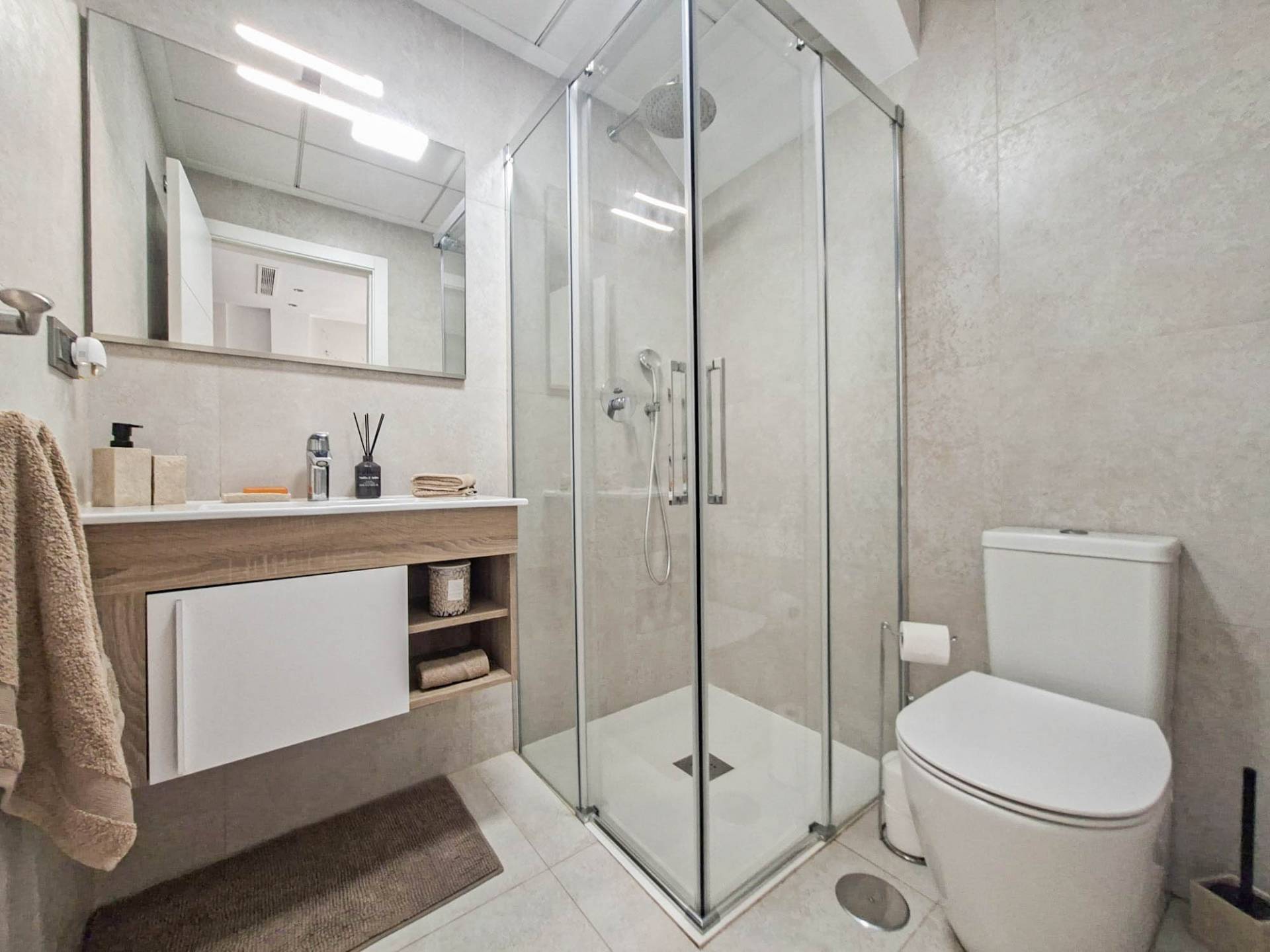 For sale - 3 Bedroom 3 Bathroom Villa in Villamartin - Costa Blanca  - Alicante
