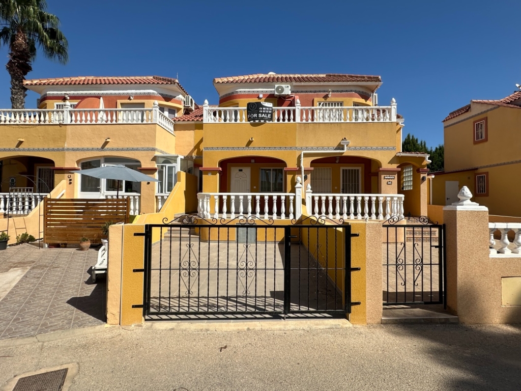 2 Bedroom 2 Bathroom Town House in Cabo Roig