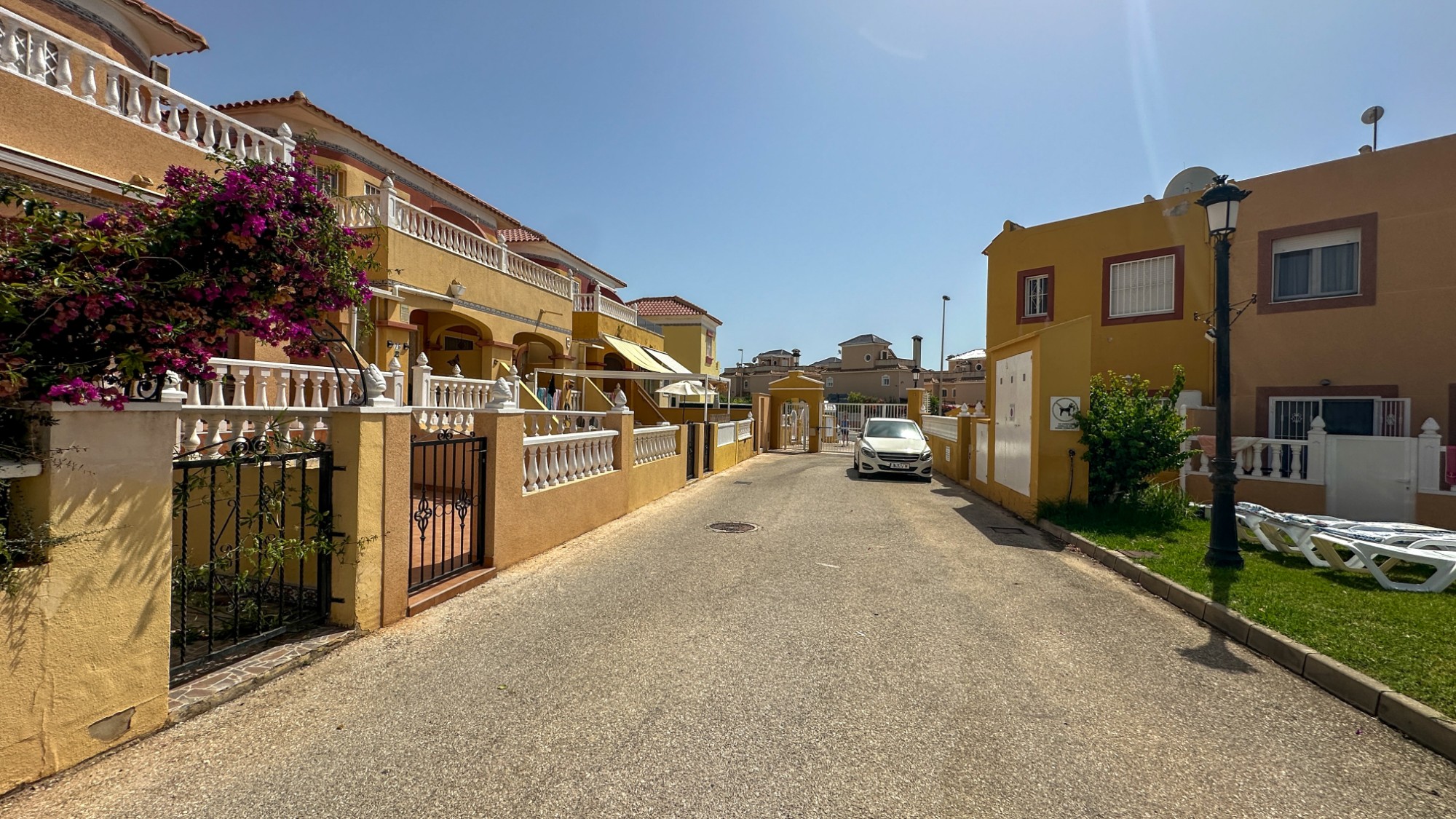 For sale - 2 Bedroom 2 Bathroom Town House in Cabo Roig - Costa Blanca  - Alicante