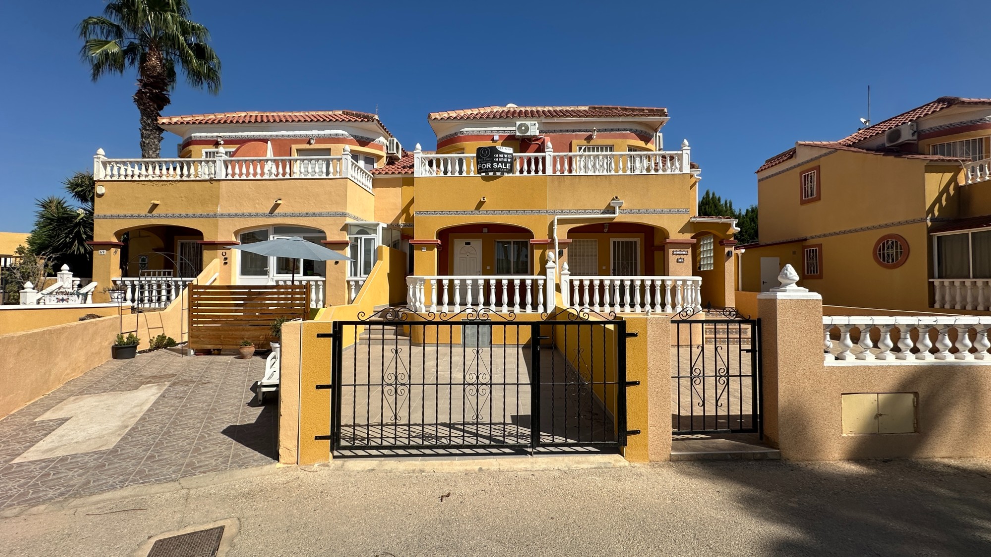 For sale - 2 Bedroom 2 Bathroom Town House in Cabo Roig - Costa Blanca  - Alicante