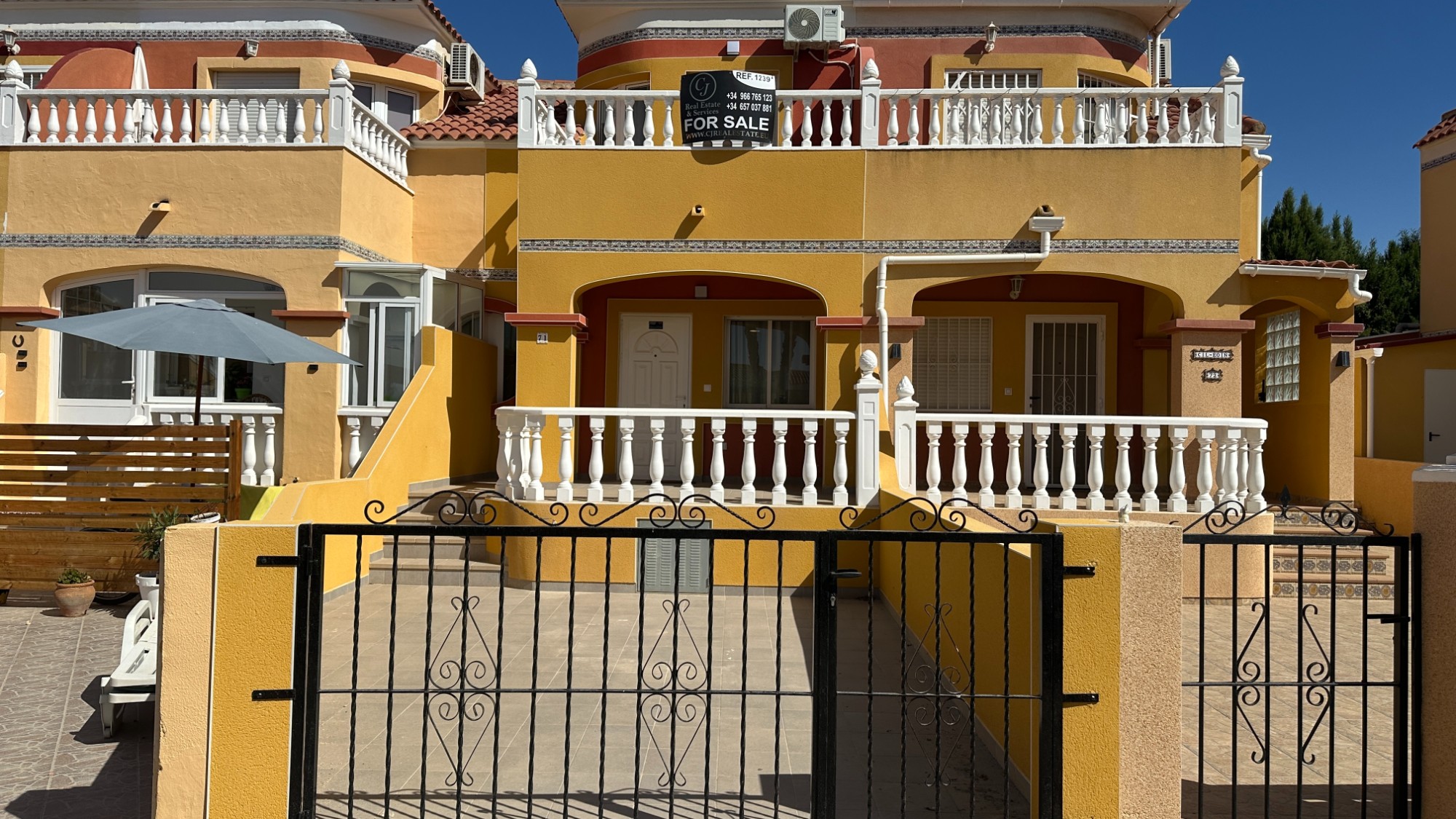 For sale - 2 Bedroom 2 Bathroom Town House in Cabo Roig - Costa Blanca  - Alicante