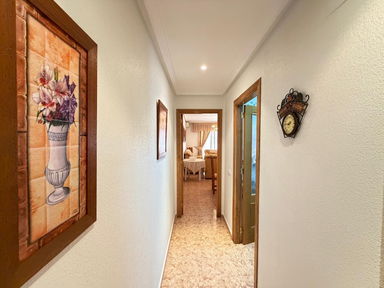 For sale - 3 Bedroom 2 Bathroom Apartment in Torrevieja - Playa Del Cura  - Alicante