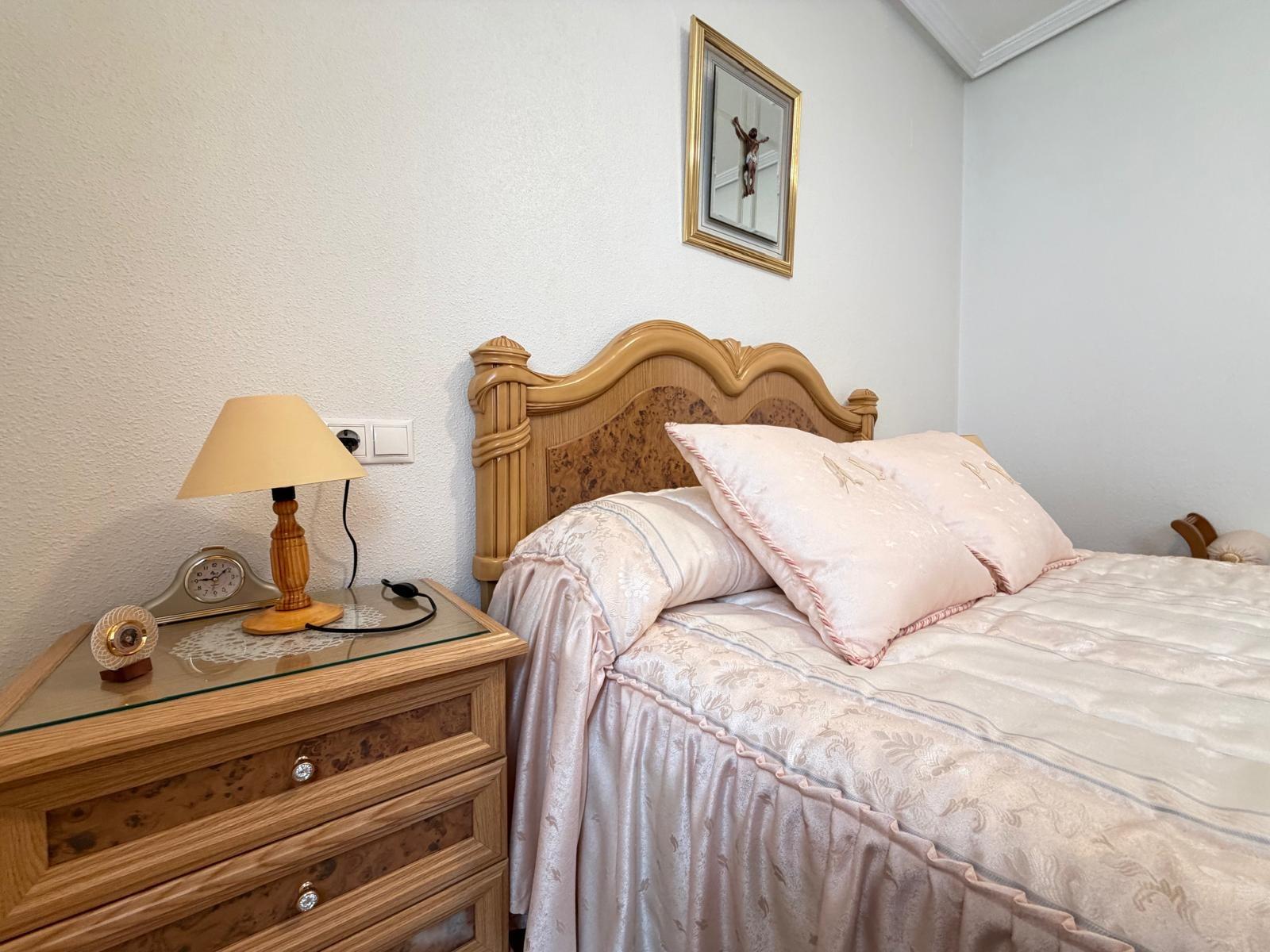 For sale - 3 Bedroom 2 Bathroom Apartment in Torrevieja - Playa Del Cura  - Alicante