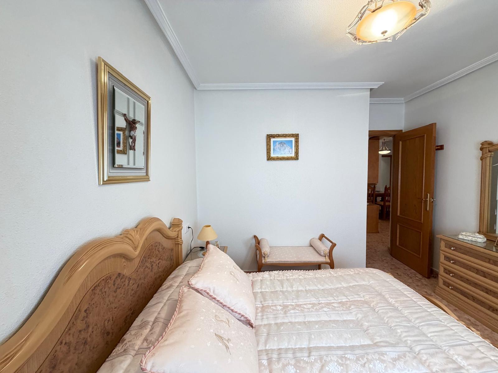 For sale - 3 Bedroom 2 Bathroom Apartment in Torrevieja - Playa Del Cura  - Alicante