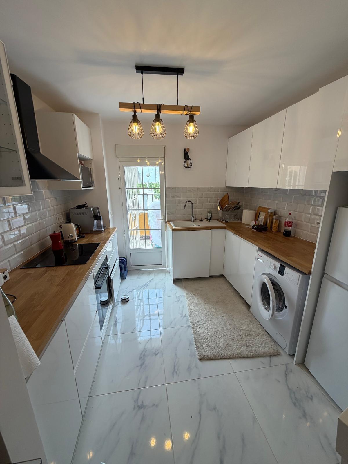 For sale - 3 Bedroom 2 Bathroom Bungalow in Torrevieja - Zona Los Frutales  - Alicante