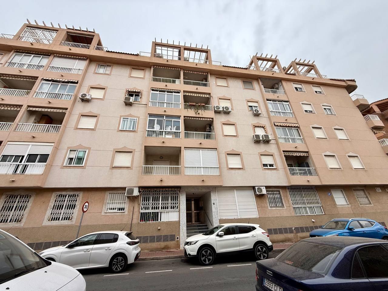 For sale - 2 Bedroom 1 Bathroom Apartment in Torrevieja - Acequion  - Alicante