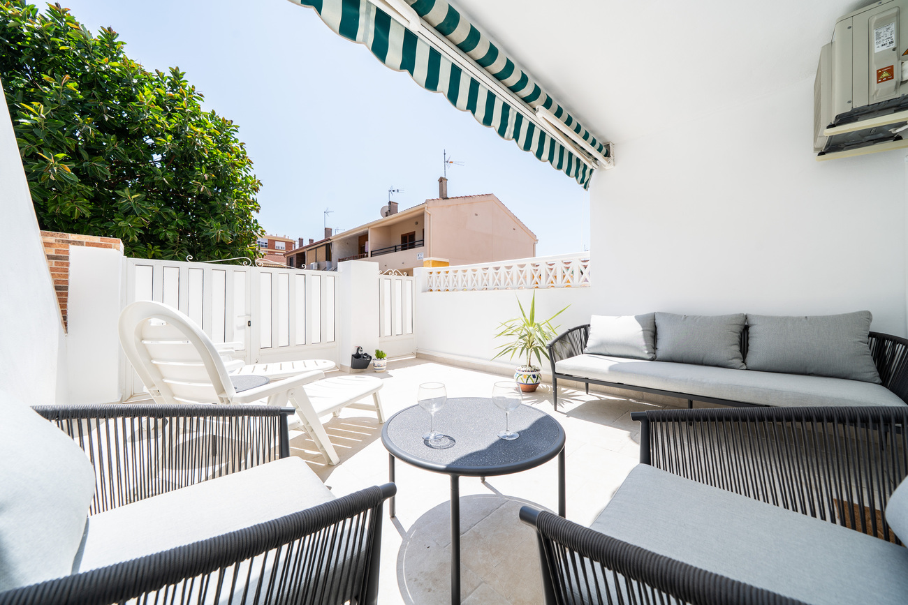 For sale - 2 Bedroom 1 Bathroom Apartment in Torrevieja - La Veleta  - Alicante
