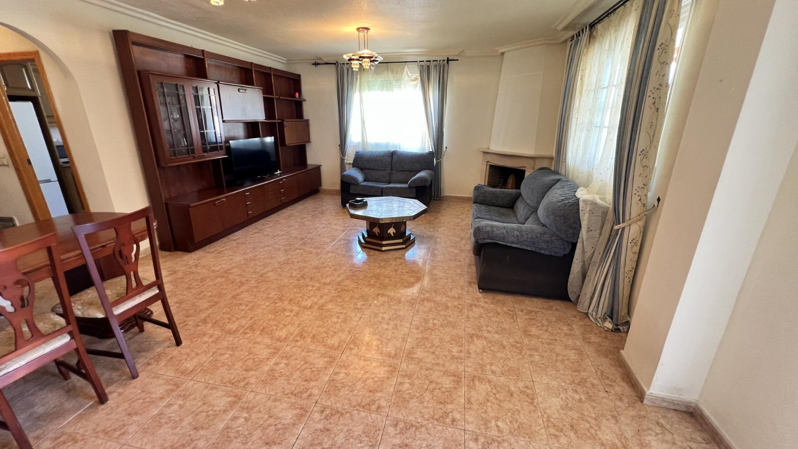 For sale - 3 Bedroom 2 Bathroom Villa in Torrevieja - aguas nuevas  - Alicante