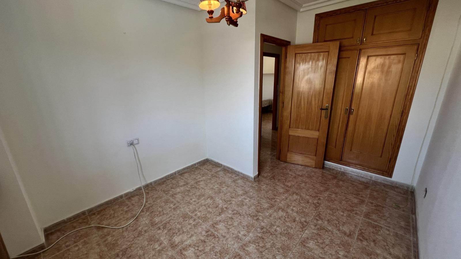 For sale - 3 Bedroom 2 Bathroom Villa in Torrevieja - aguas nuevas  - Alicante